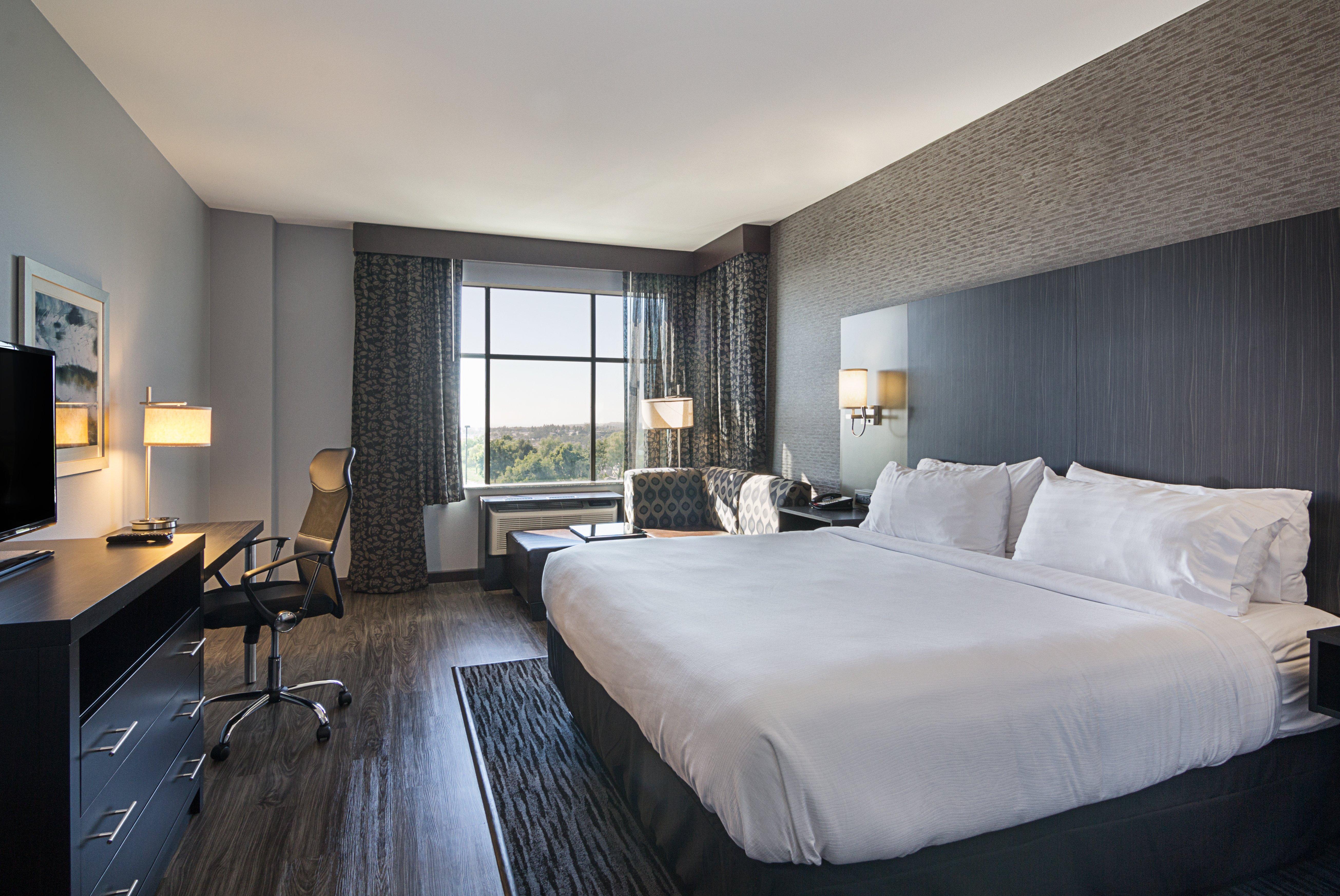 Holiday Inn Hotel & Suites Silicon Valley - Milpitas By Ihg Exterior photo