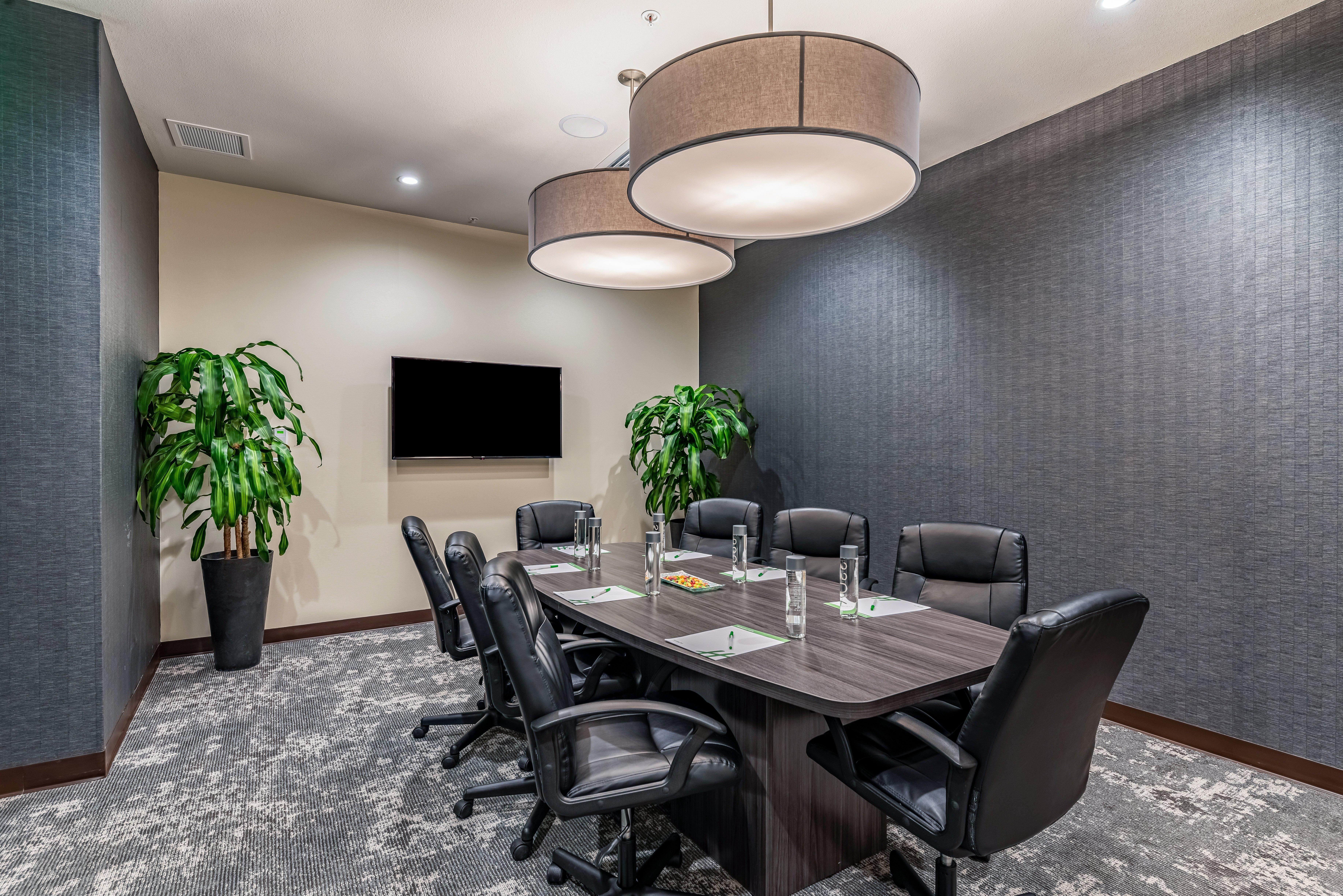 Holiday Inn Hotel & Suites Silicon Valley - Milpitas By Ihg Exterior photo