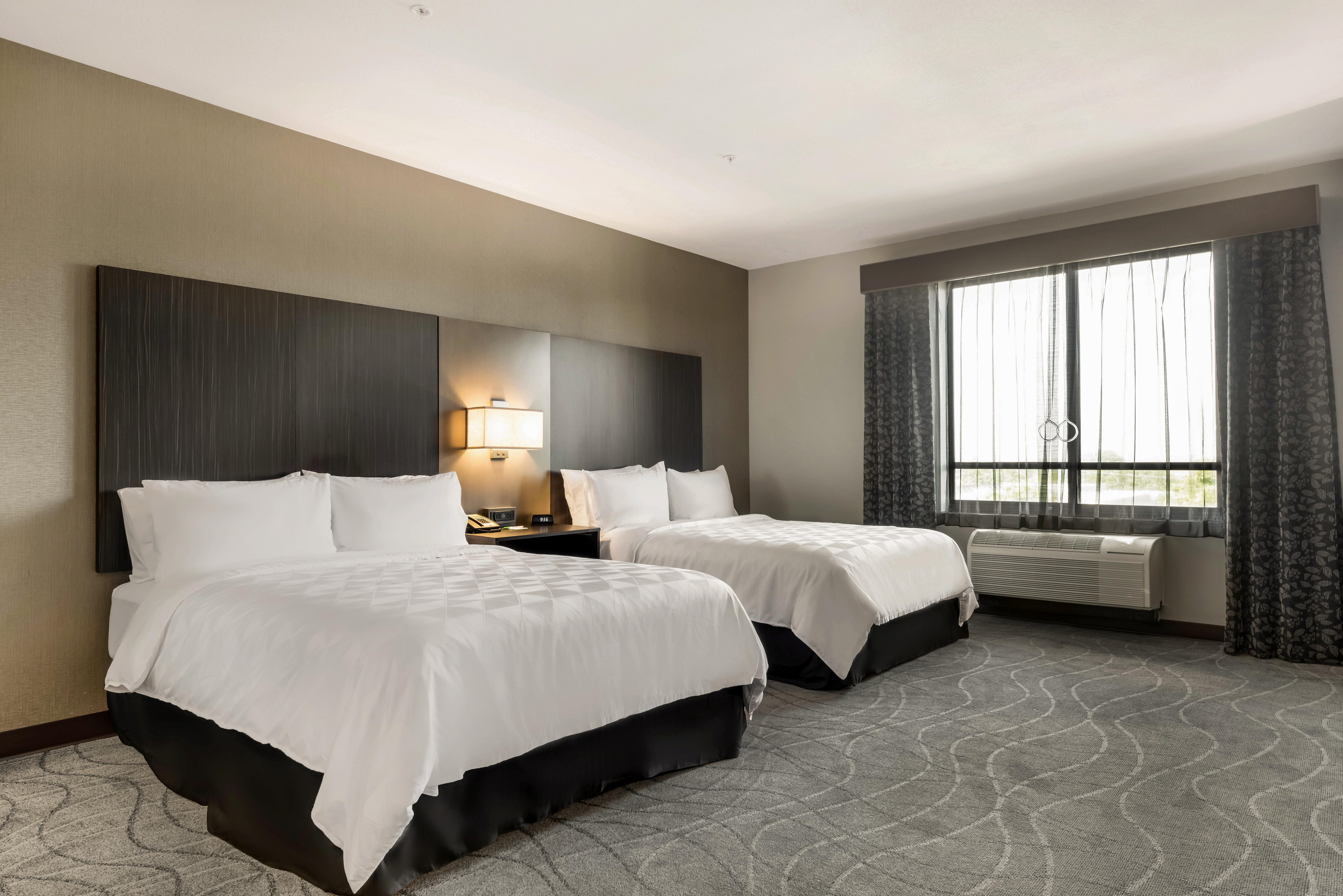 Holiday Inn Hotel & Suites Silicon Valley - Milpitas By Ihg Exterior photo