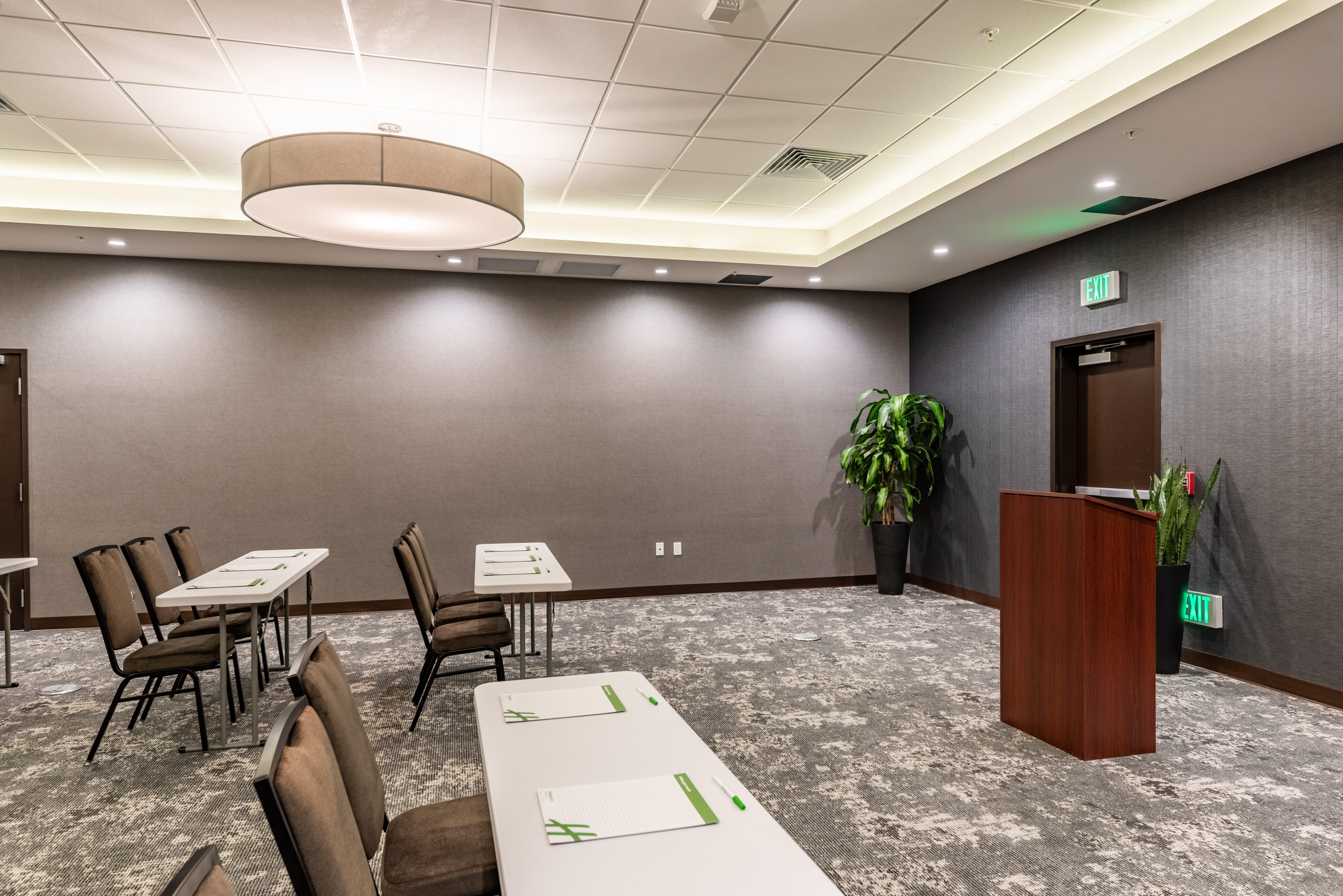 Holiday Inn Hotel & Suites Silicon Valley - Milpitas By Ihg Exterior photo